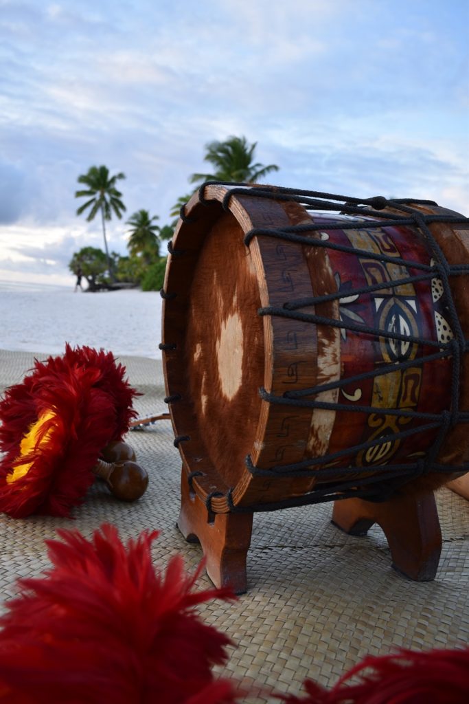 Instrument polynésien, le Pahu, accompagne les cérémonies traditionnelles et les rites sacrés.
